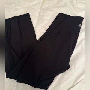 Lululemon 7/8 length leggings with mesh leg- size 4